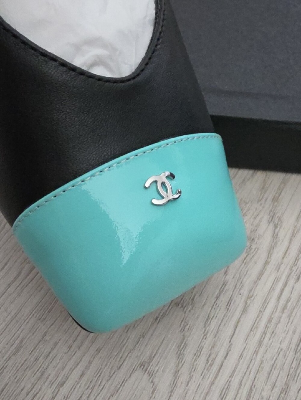 CHANEL Black Leather Pumps with Turquoise Cap Toe - Picture 2 of 10